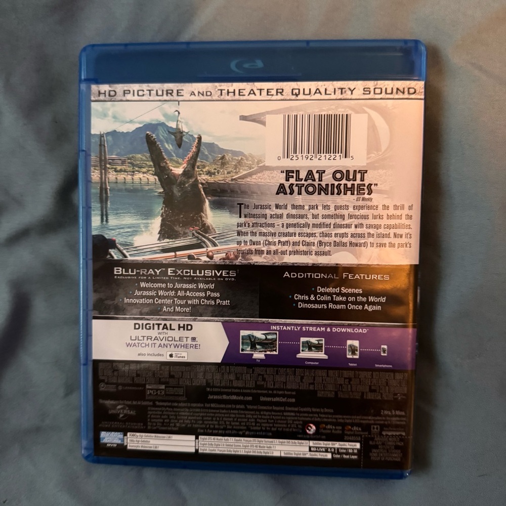 Jurassic World (Blu-Ray / DVD) Disc Tested, Working - Picture 2 of 3